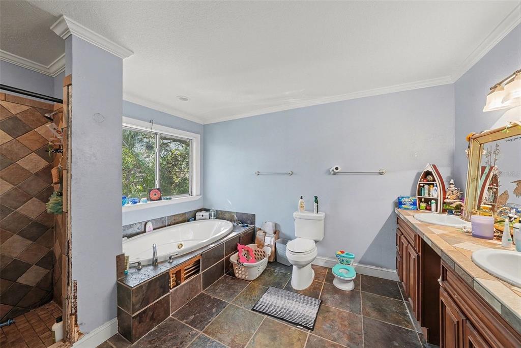 209 Dennison Road Lutz, FL 33549 - Photo 16 of 35