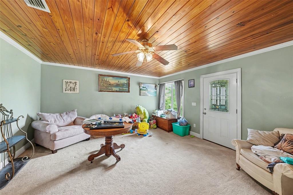 209 Dennison Road Lutz, FL 33549 - Photo 20 of 35