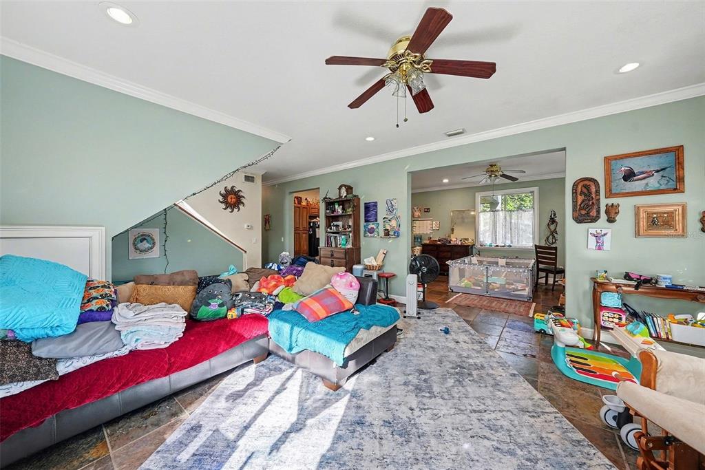 209 Dennison Road Lutz, FL 33549 - Photo 4 of 35