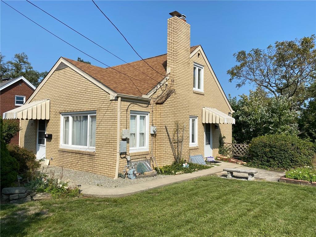 153 Duff Road Pittsburgh, PA 15235 - Photo 3 of 24 Gallery Image 3