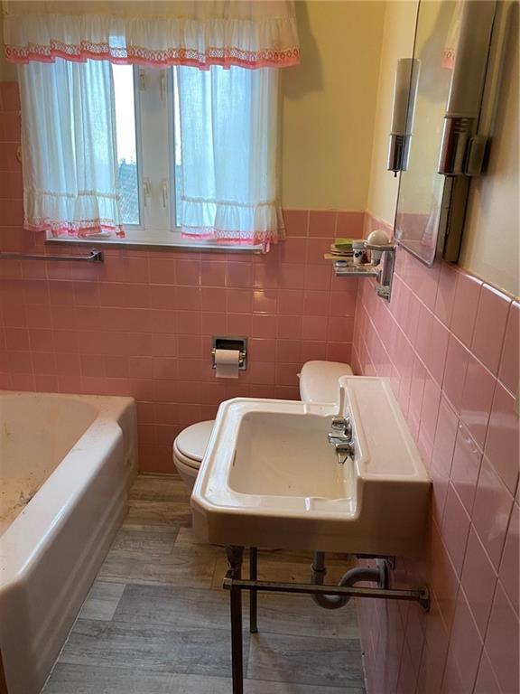 153 Duff Road Pittsburgh, PA 15235 - Photo 21 of 24 Gallery Image 21