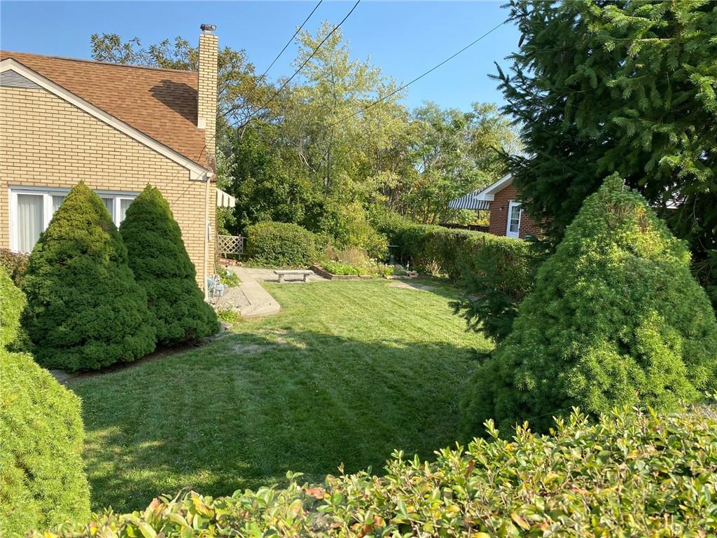 153 Duff Road Pittsburgh, PA 15235 - Photo 4 of 24 Gallery Image 4