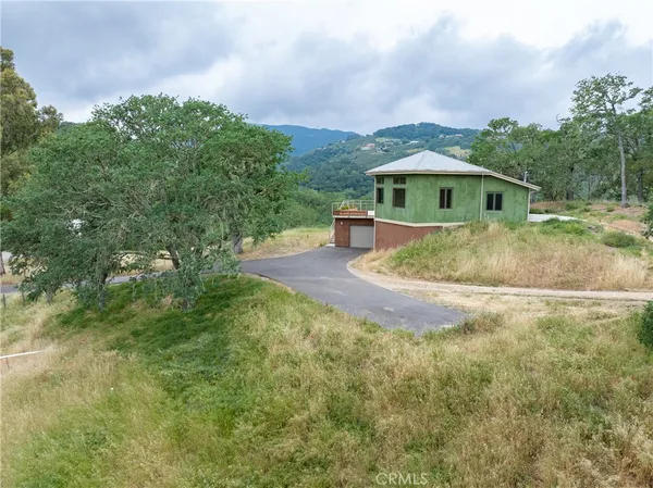 $1,235,000 | 8140 Castenada Lane, Atascadero, CA 93422