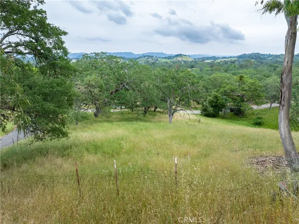 $1,235,000 | 8140 Castenada Lane, Atascadero, CA 93422