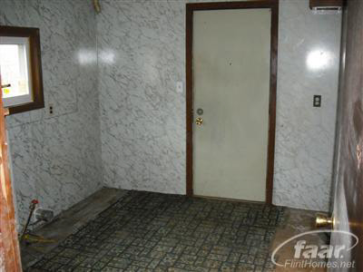 509 Spring Street Durand, MI 48429 - Photo 4 of 16 20110234-3.JPG