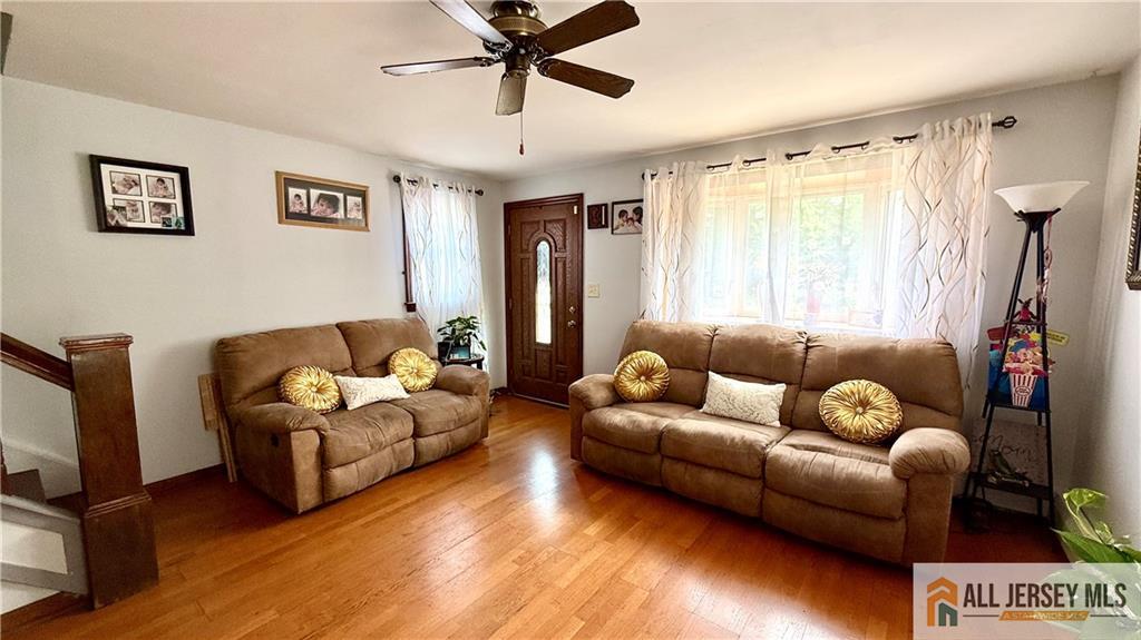 70 Spring Street Woodbridge, NJ 07095 - Photo 5 of 27 Gallery Image 5