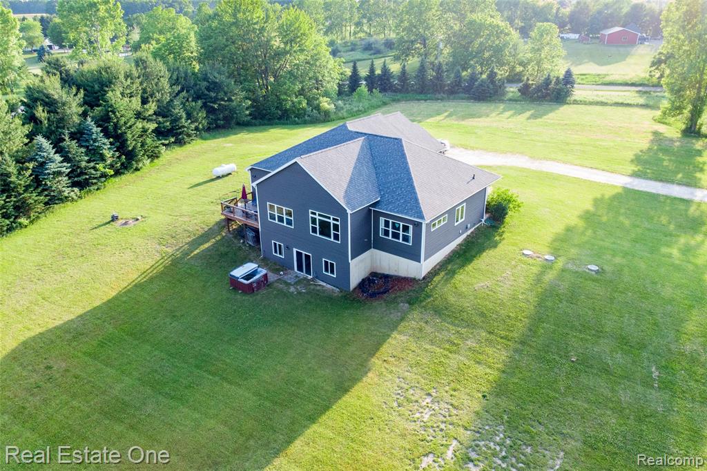 10125 Chase Lake Road Fowlerville, MI 48836 - Photo 36 of 40