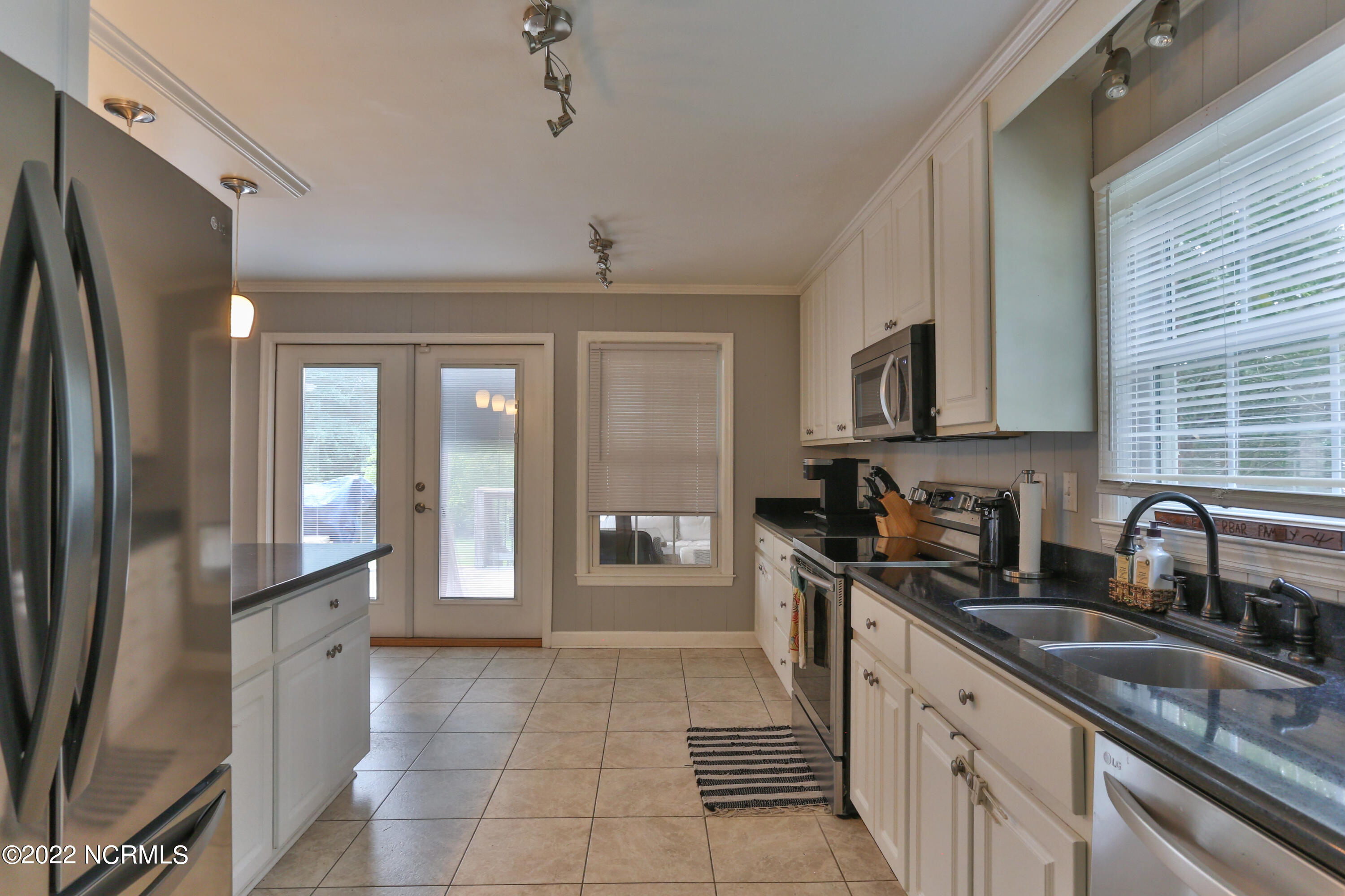 429 Curtis Drive Rockingham, NC 28379 - Photo 3 of 38 2Z1A1598