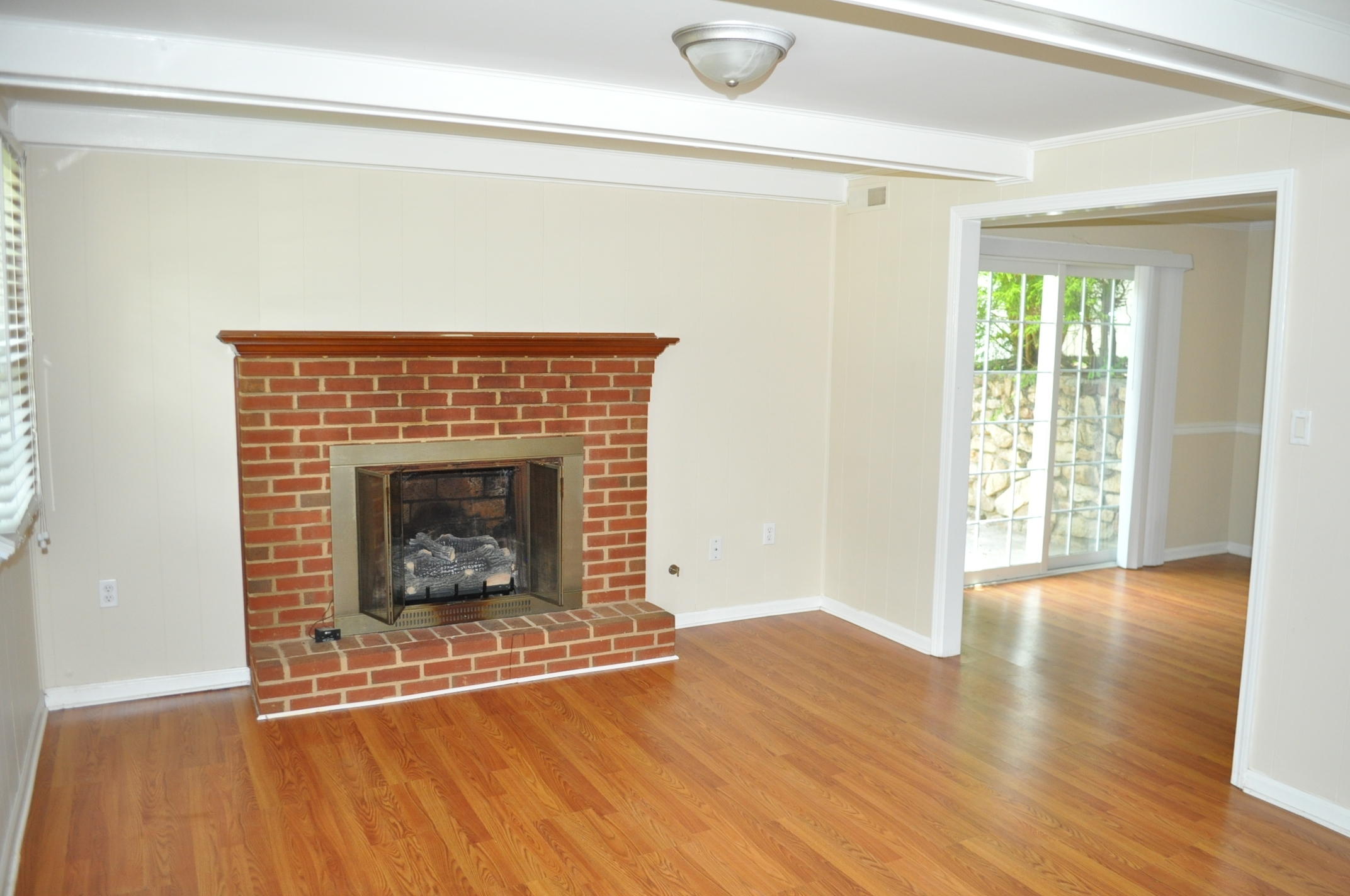 6111 Burnham Road Roanoke, VA 24018 - Photo 6 of 14 DSC_0645