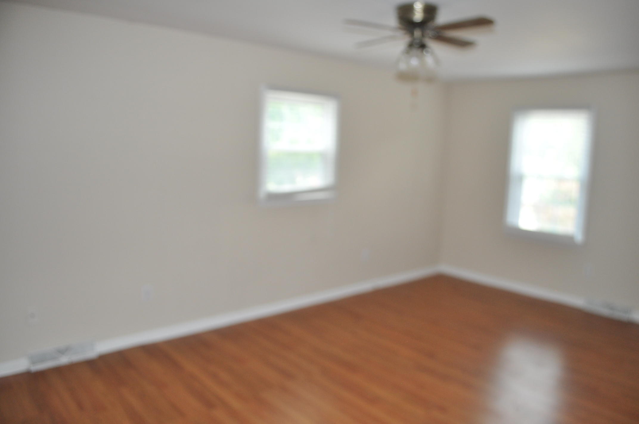 6111 Burnham Road Roanoke, VA 24018 - Photo 8 of 14 DSC_0650