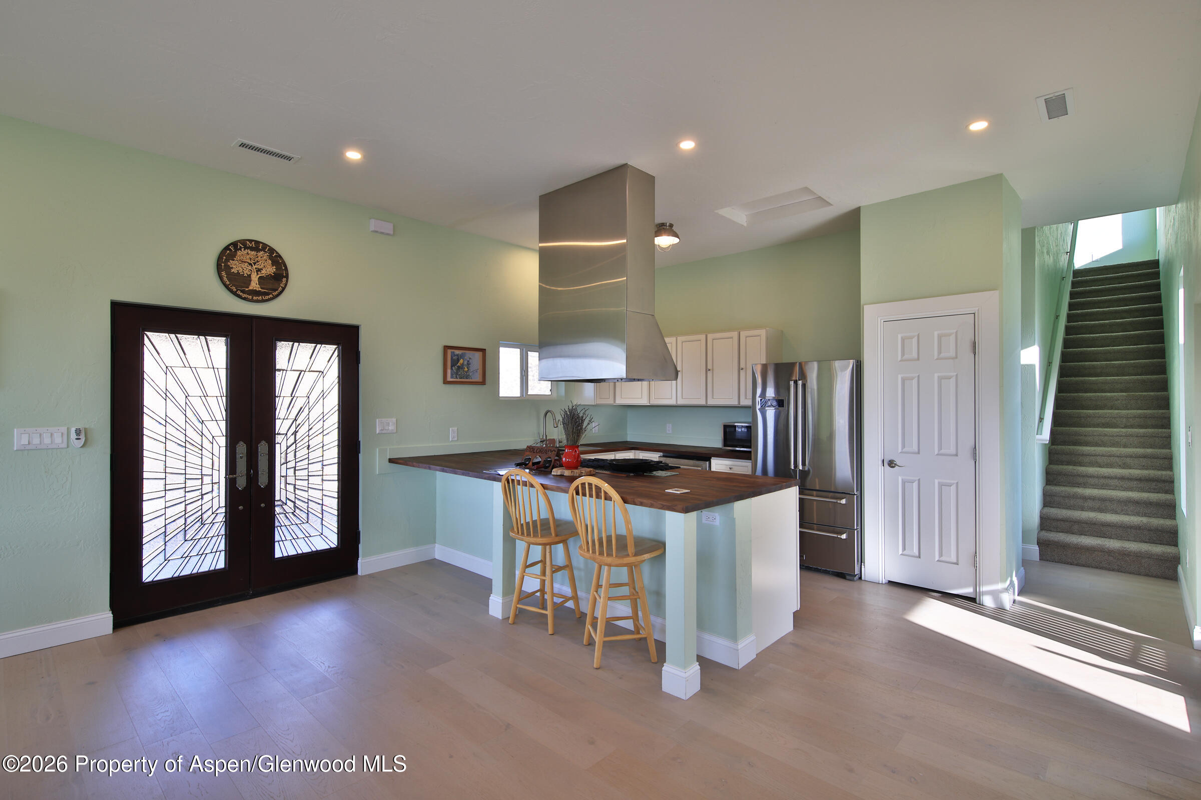 15086 45 45 1/2 Road De Beque, CO 81630 - Photo 6 of 40 a kitchen with a stove a refrigerator and a sink