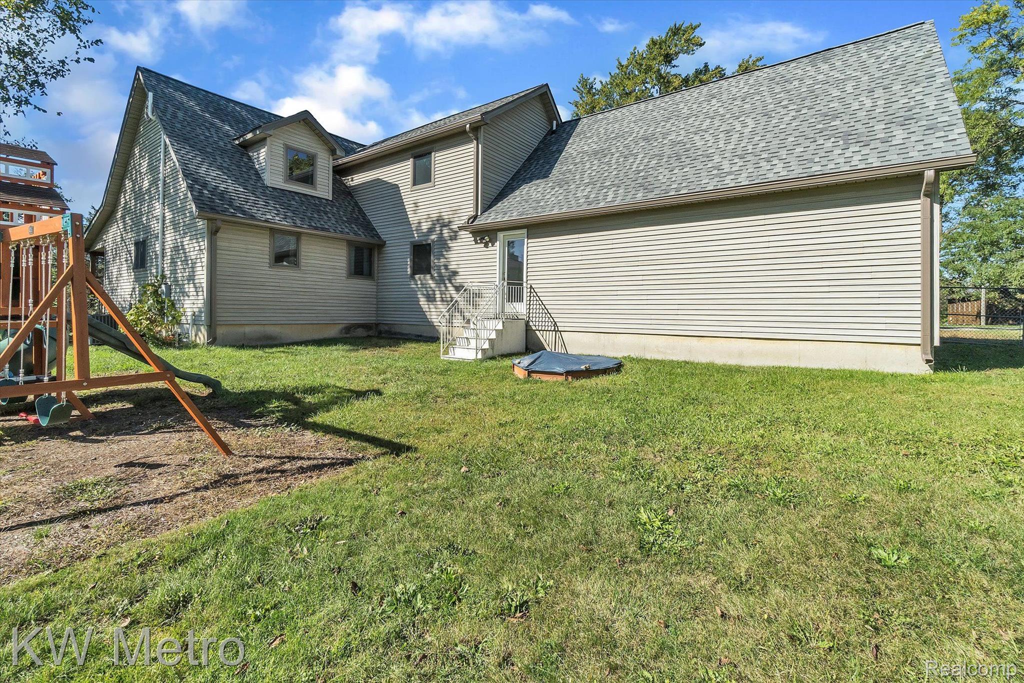 763 Clarkston Road Lake Orion, MI 48360 - Photo 31 of 33 Gallery Image 31