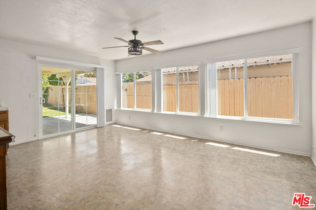 3989 Frandon Court Simi Valley, CA 93063 - Photo 6 of 23 Gallery Image 6