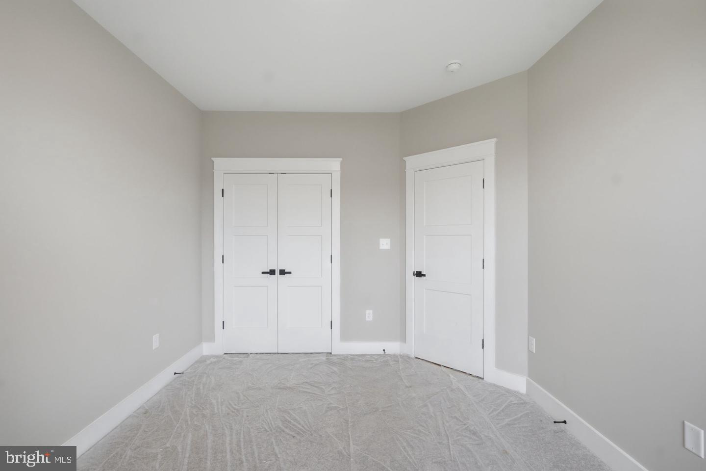 Keyes Ferry Road Harpers Ferry, WV 25425 - Photo 21 of 57 Spacious room with dual doors.