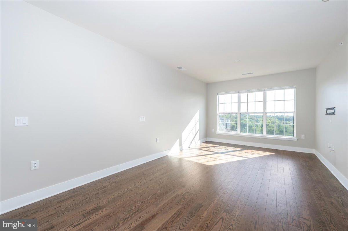 502 Diamondback Drive, Unit 502 Gaithersburg, MD 20878 - Photo 11 of 50