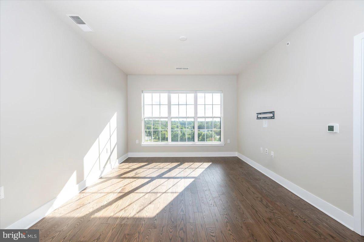 502 Diamondback Drive, Unit 502 Gaithersburg, MD 20878 - Photo 4 of 50