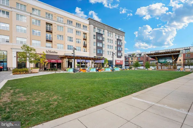 $425,000 | 502 Diamondback Drive, Unit 502, Gaithersburg, MD 20878