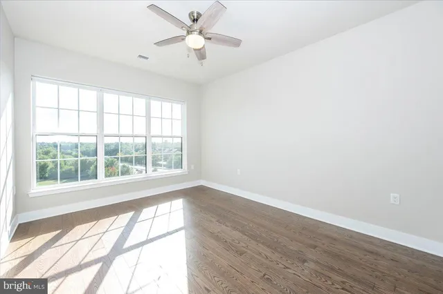 $425,000 | 502 Diamondback Drive, Unit 502, Gaithersburg, MD 20878