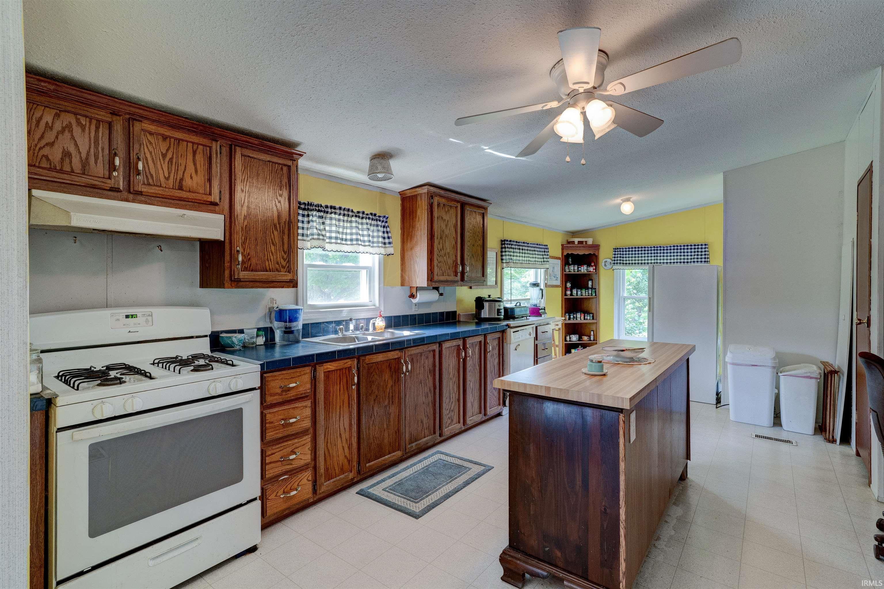 6146 Scotch Pine Road Cannelton, IN 47520 - Photo 11 of 36