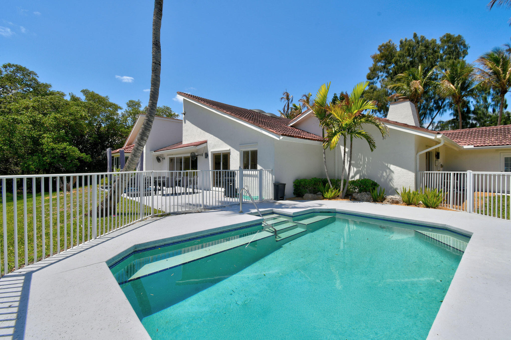 114 North Beach Road Jupiter Island, FL 33455 - Photo 51 of 63 114NBeachRd(73)