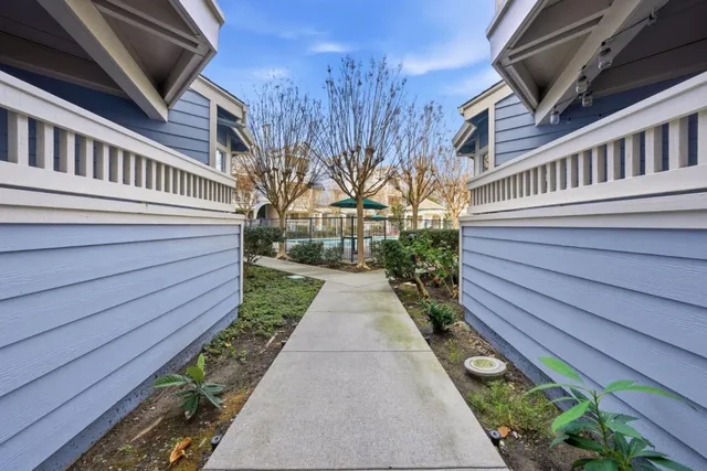 $898,000 | 607 Arcadia Terrace, Unit 204, Sunnyvale, CA 94085