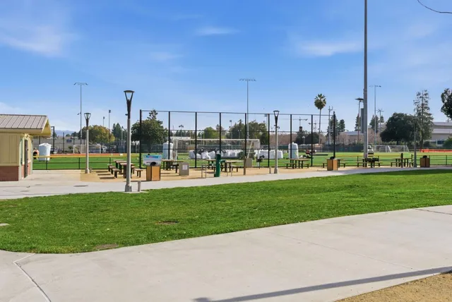 $898,000 | 607 Arcadia Terrace, Unit 204, Sunnyvale, CA 94085