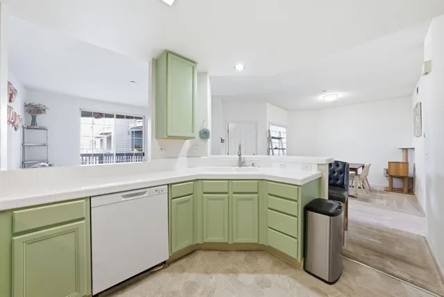 $898,000 | 607 Arcadia Terrace, Unit 204, Sunnyvale, CA 94085