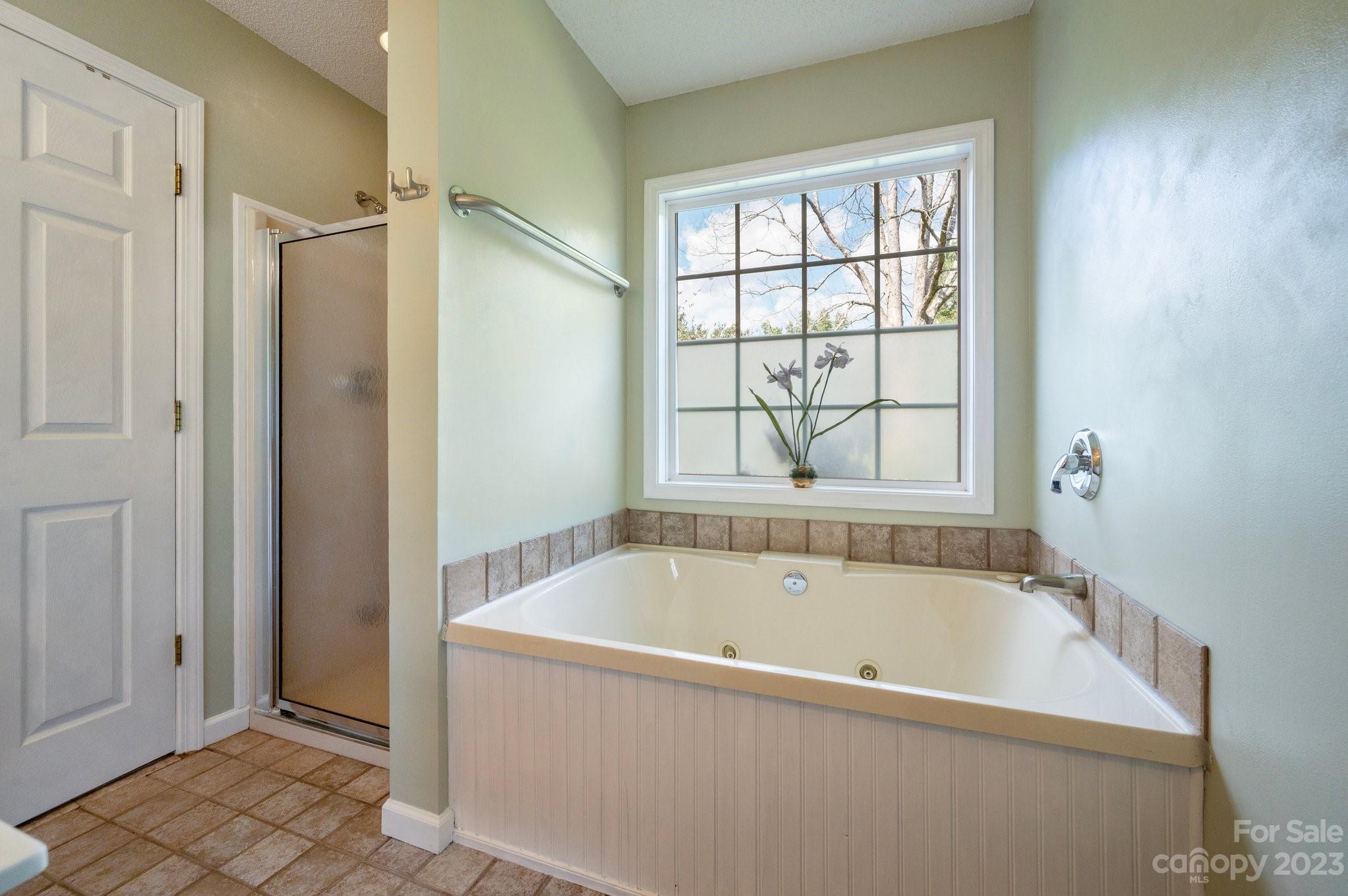 71 Mountain Ridge Lane Fletcher, NC 28732 - Photo 16 of 30 Gallery Image 16