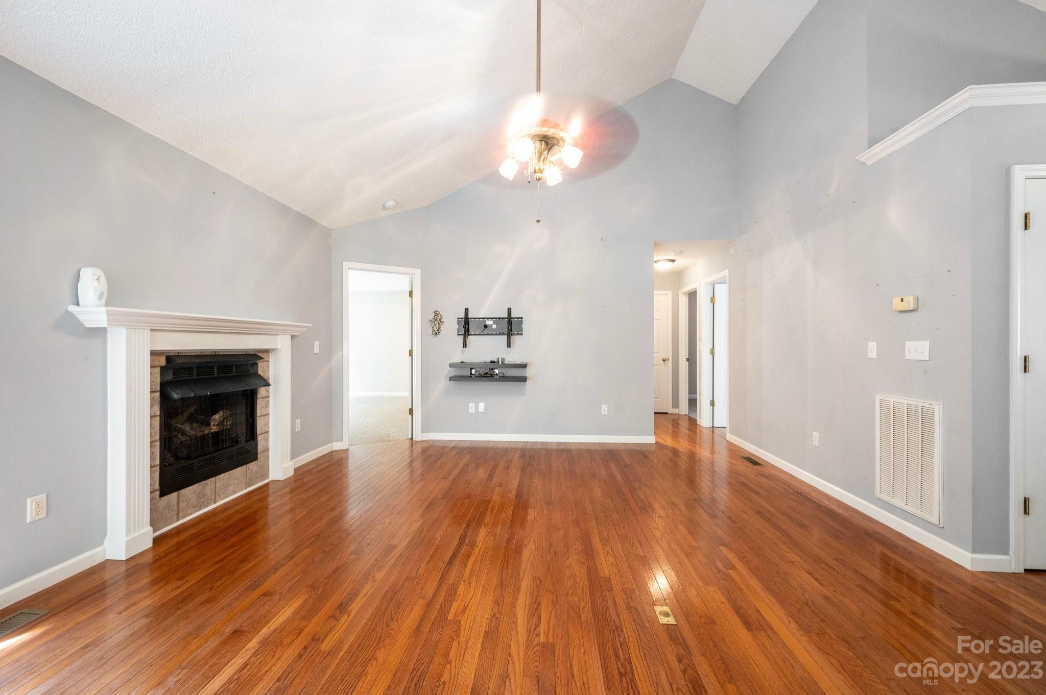 71 Mountain Ridge Lane Fletcher, NC 28732 - Photo 3 of 30 Gallery Image 3