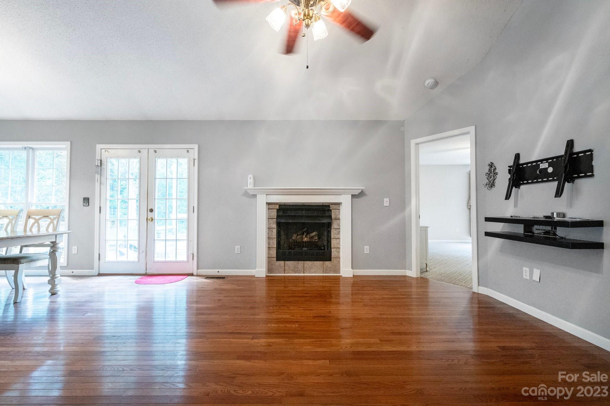 71 Mountain Ridge Lane Fletcher, NC 28732 - Photo 4 of 30 Gallery Image 4