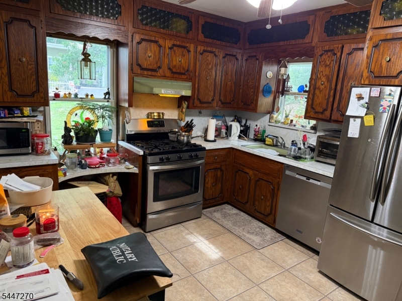 304 Goffle Road Hawthorne, NJ 07506 - Photo 4 of 6