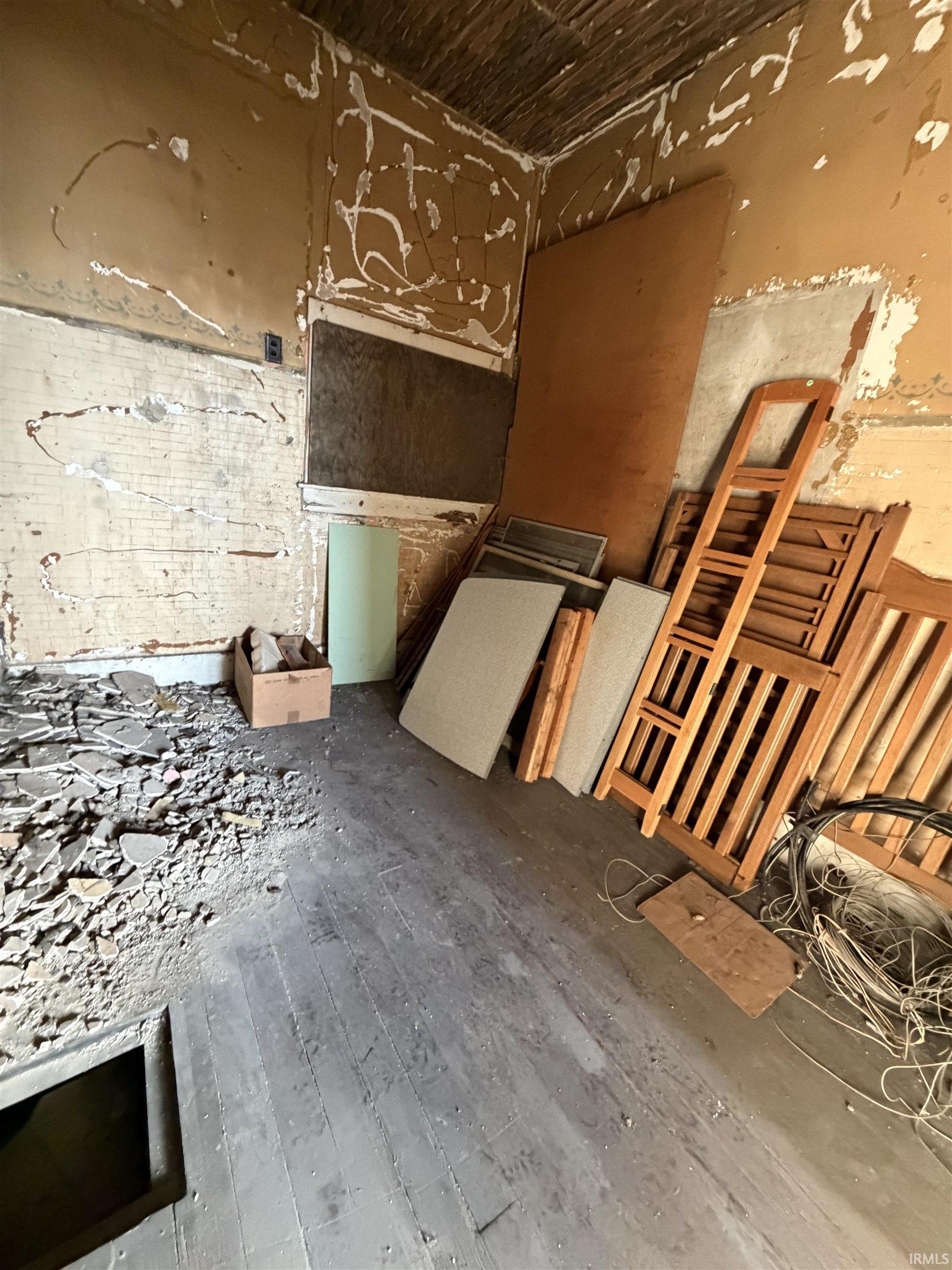 269 East 5th Street Peru, IN 46970 - Photo 8 of 16