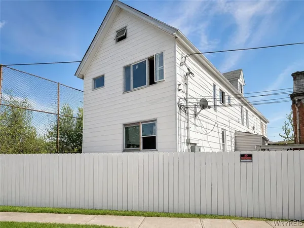 $124,999 | 13 Peterson Street, Buffalo, NY 14211