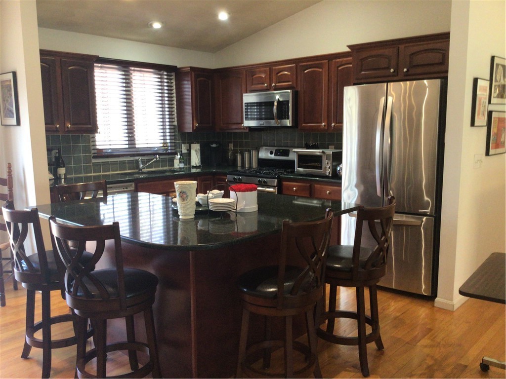 92 Limerock Road Smithfield, RI 02917 - Photo 5 of 19