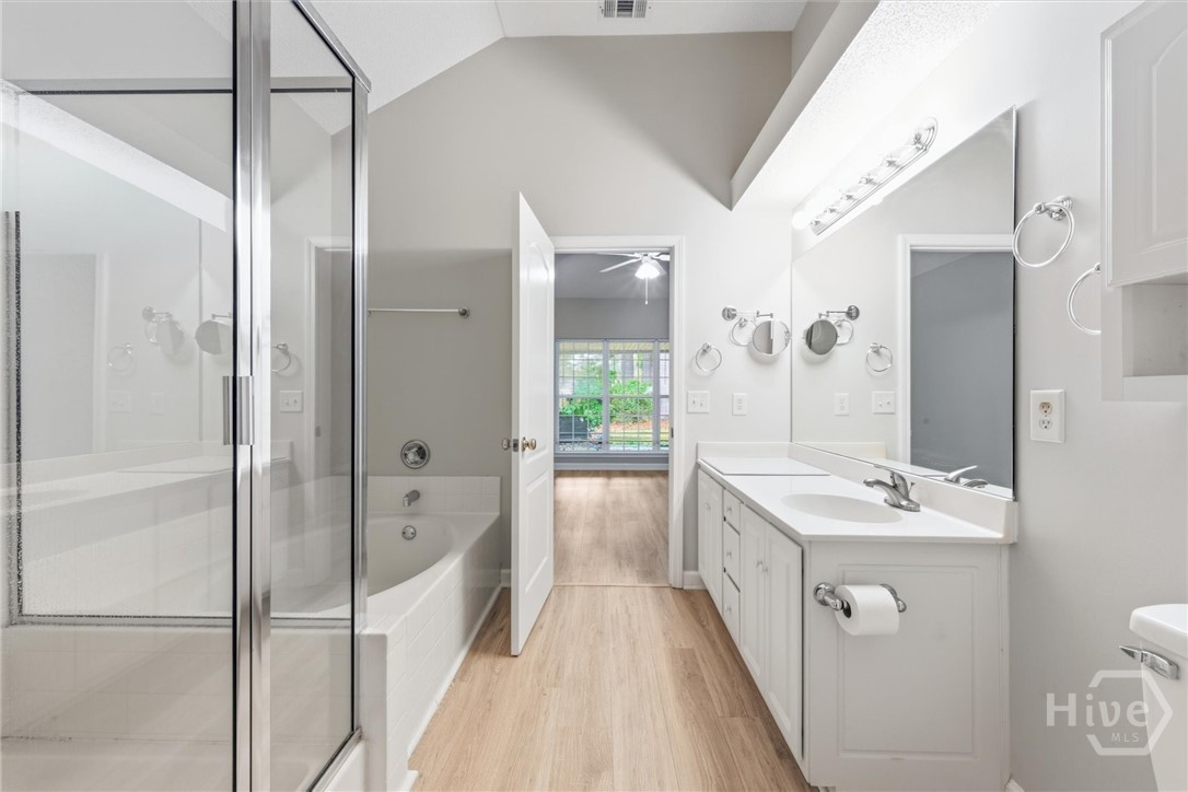 11 Wild Heron Villas Road Savannah, GA 31419 - Photo 22 of 45 Private ensuite???????????????????????????????????????? bath.