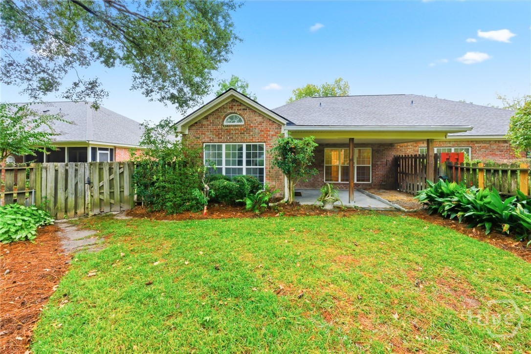 11 Wild Heron Villas Road Savannah, GA 31419 - Photo 33 of 45 Gorgeous fenced courtyard.