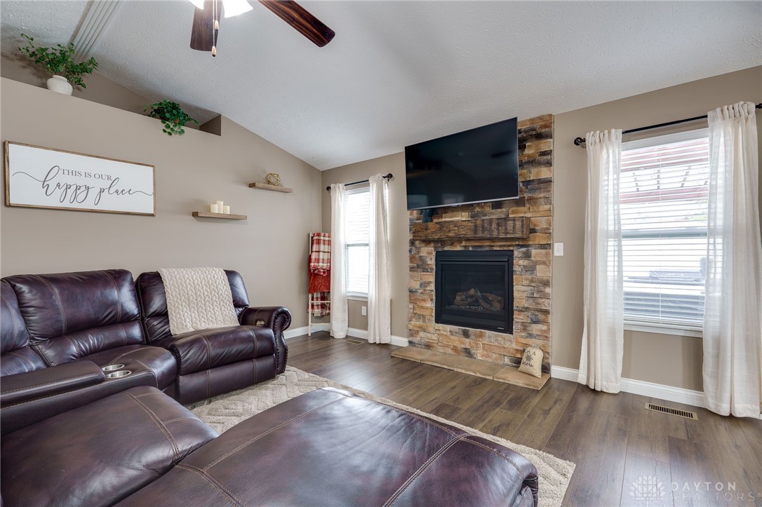 236 Saddlebrook Run Springfield, OH 45502 - Photo 8 of 37 Gallery Image 8