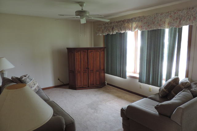 932 Barnside Road New Lenox, IL 60451 - Photo 2 of 8
