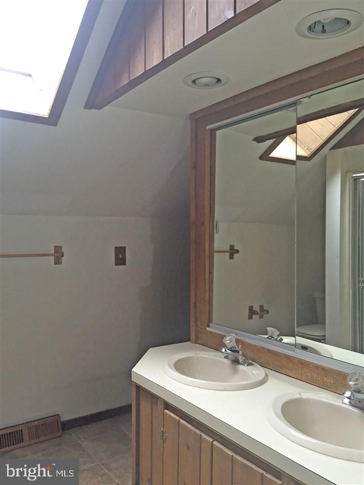 5111 Spring Road York, PA 17406 - Photo 6 of 7 Gallery Image 6