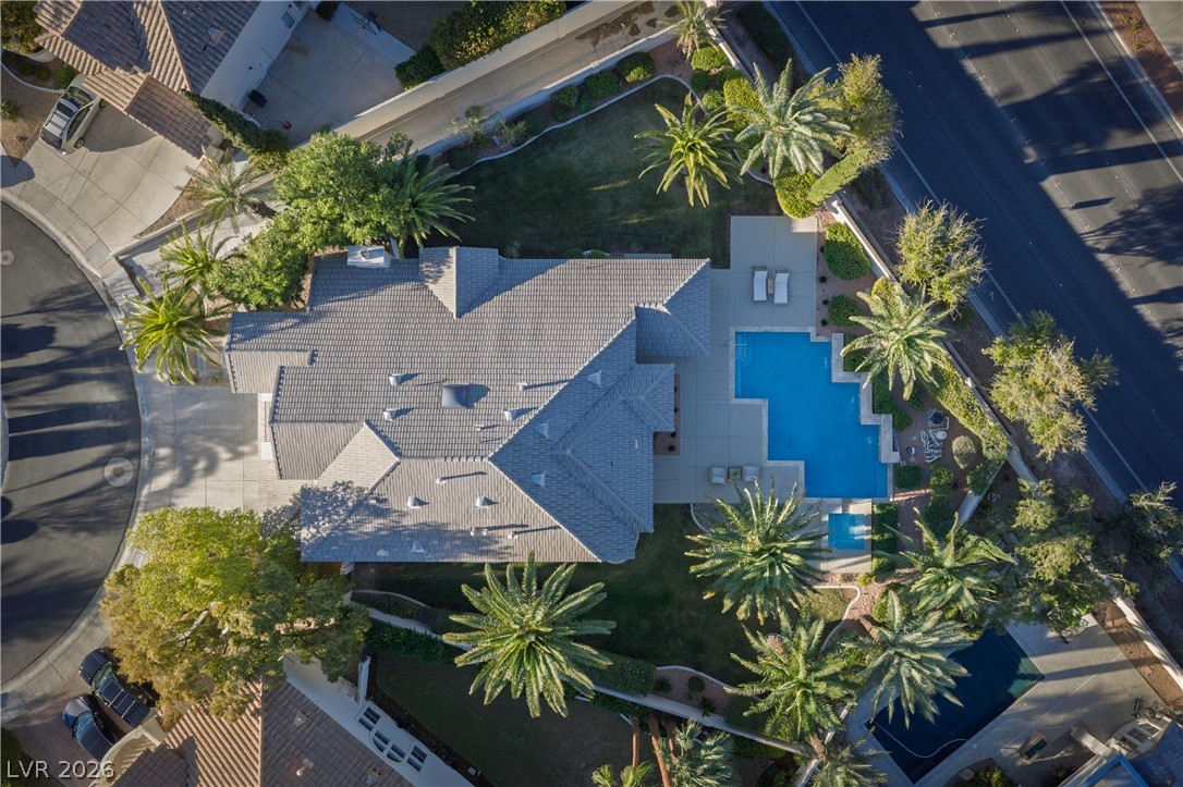 8800 Lusso Las Vegas, NV 89134 - Photo 14 of 85 Drone / aerial view of a pool