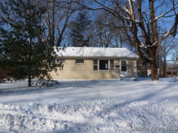 53 7th Drive Decatur, IL 62521 - Photo 1 of 15