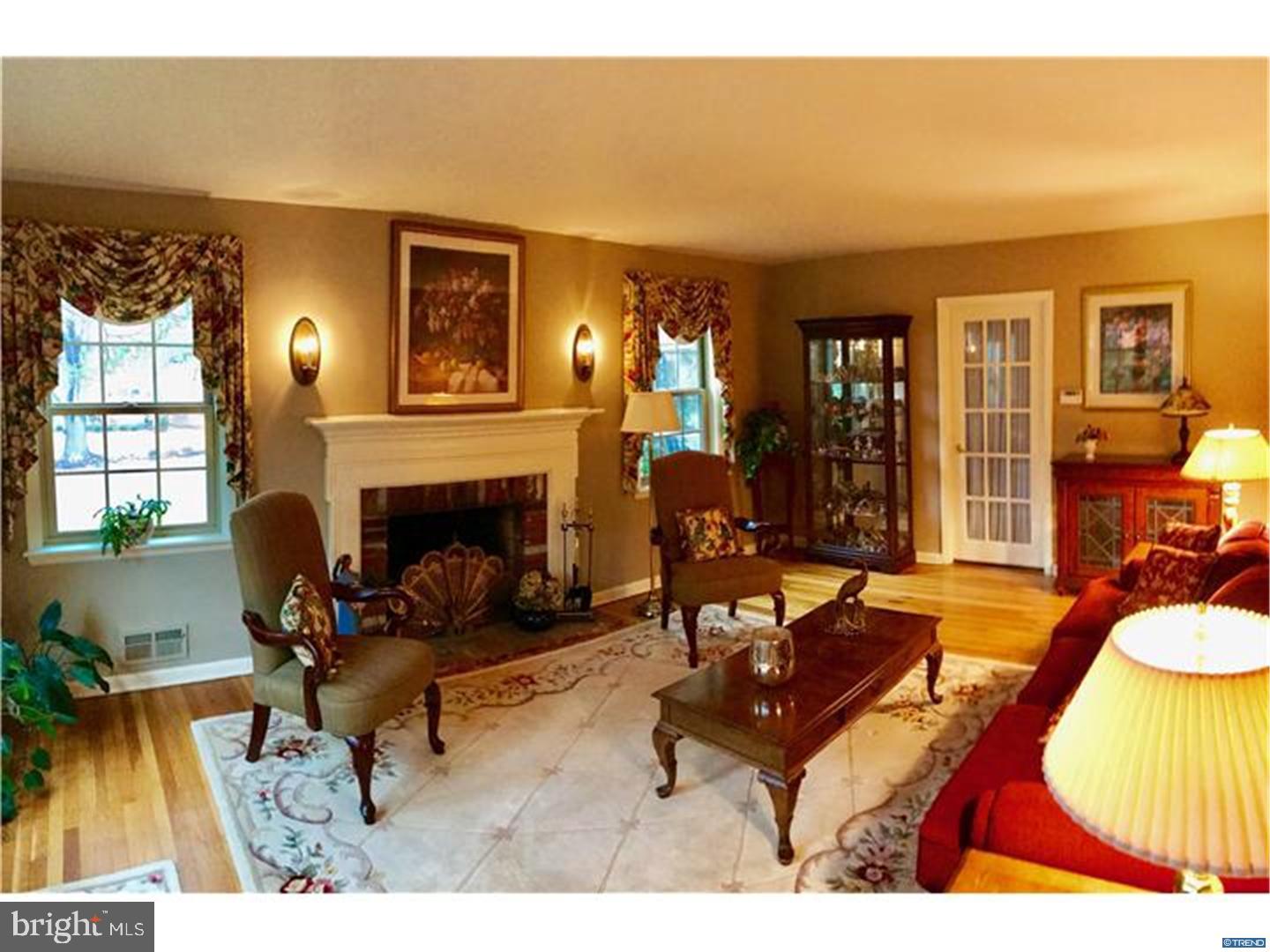 3091 Heather Road Broomall, PA 19008 - Photo 4 of 6