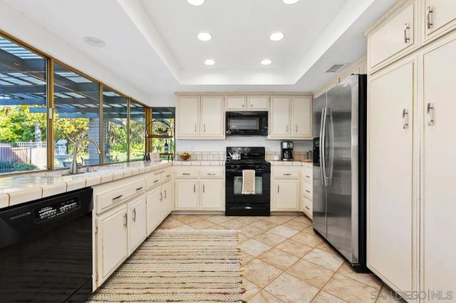 $1,150,000 | 2006 Catalina Avenue, Vista, CA 92084
