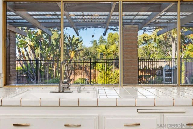 $1,150,000 | 2006 Catalina Avenue, Vista, CA 92084