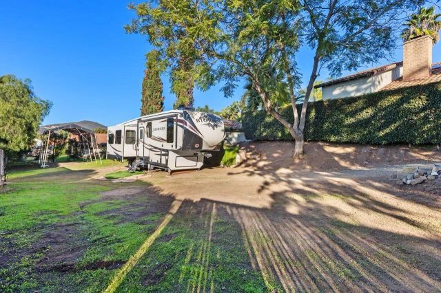 $1,150,000 | 2006 Catalina Avenue, Vista, CA 92084