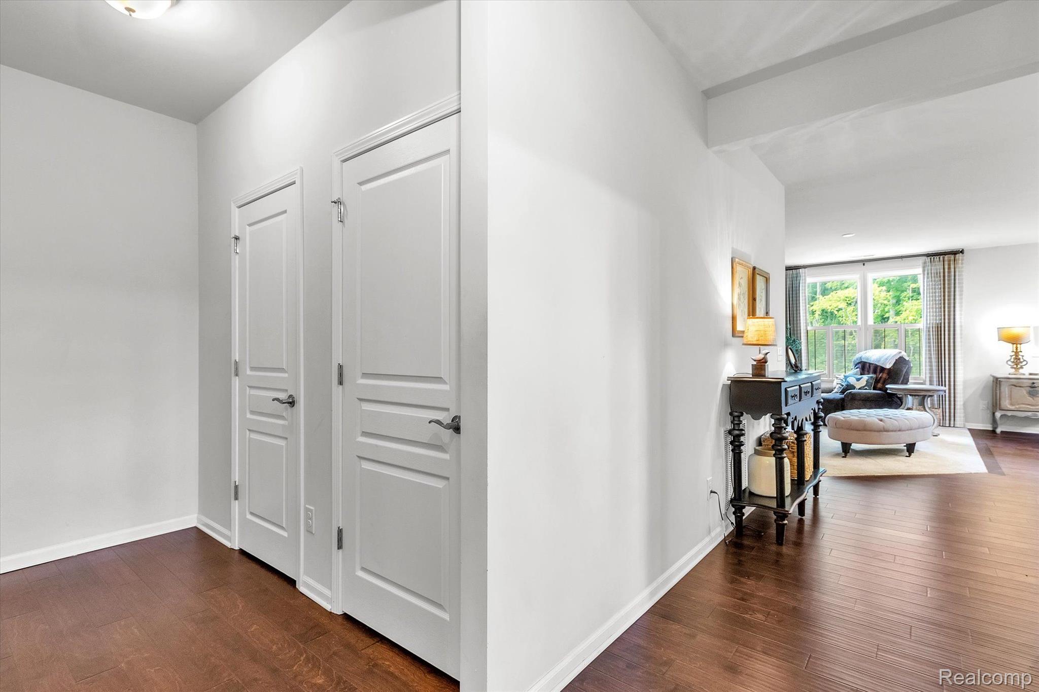 49784 Mapleton Road Canton, MI 48188 - Photo 6 of 33 Gallery Image 6
