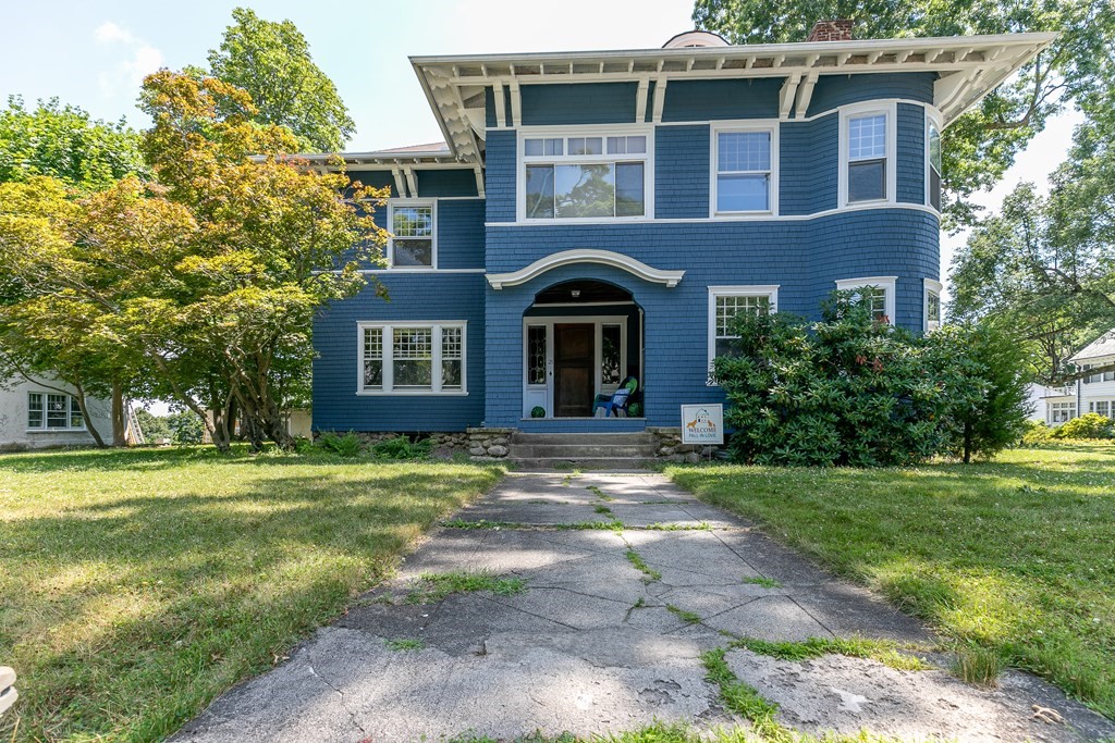 21 Kenilworth Road Worcester, MA 01602 - Photo 2 of 42