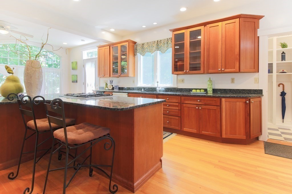 21 Kenilworth Road Worcester, MA 01602 - Photo 22 of 42