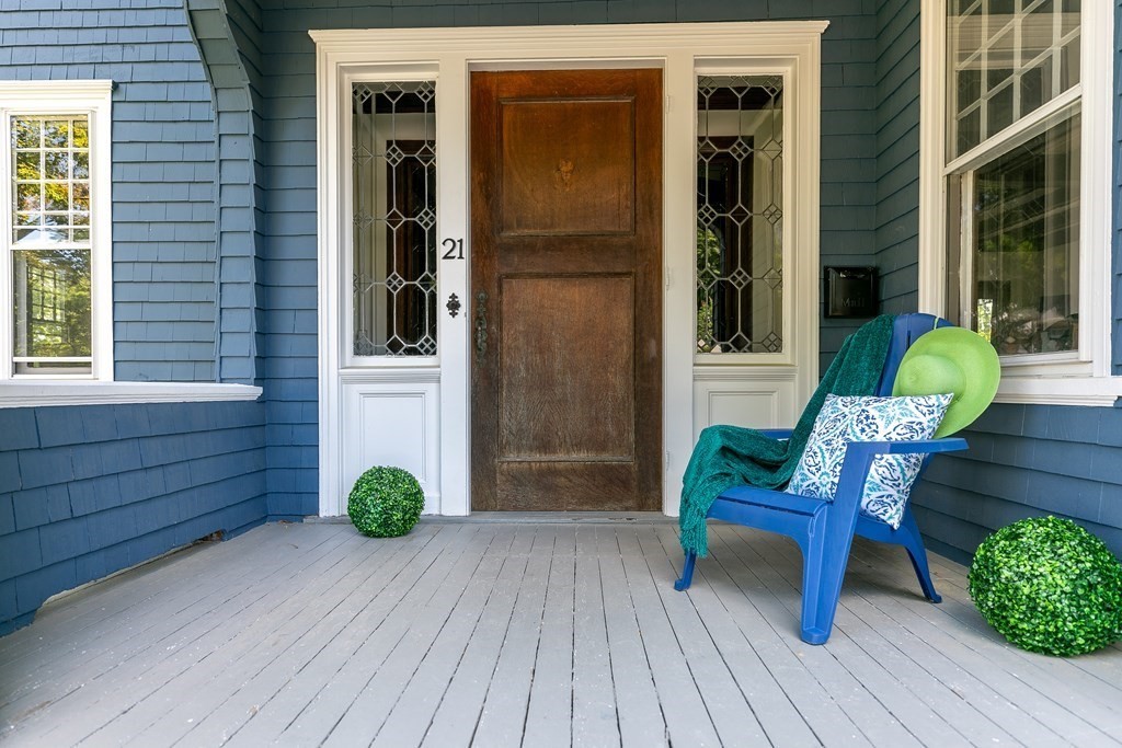 21 Kenilworth Road Worcester, MA 01602 - Photo 3 of 42