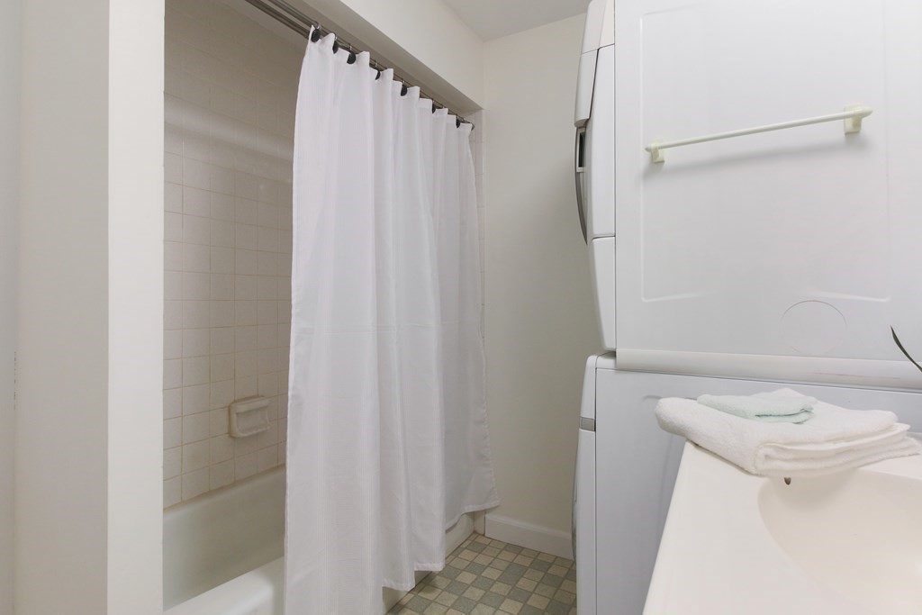 21 Kenilworth Road Worcester, MA 01602 - Photo 41 of 42